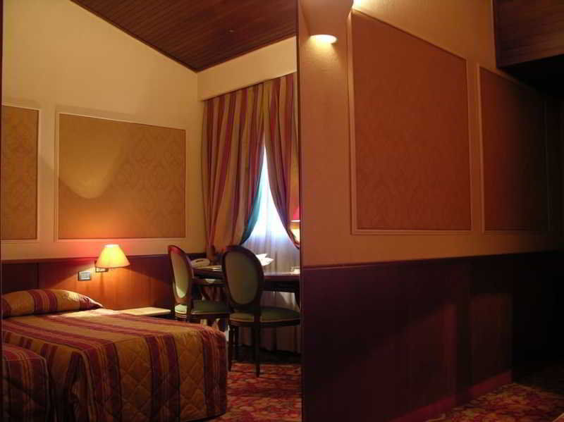 Hotel Motel Regal Vermezzo Esterno foto