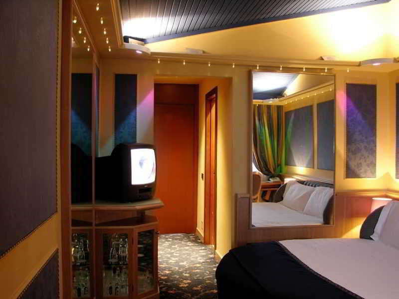 Hotel Motel Regal Vermezzo Esterno foto