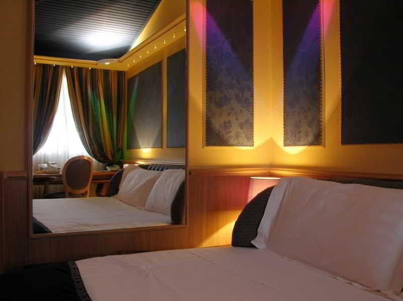Hotel Motel Regal Vermezzo Esterno foto