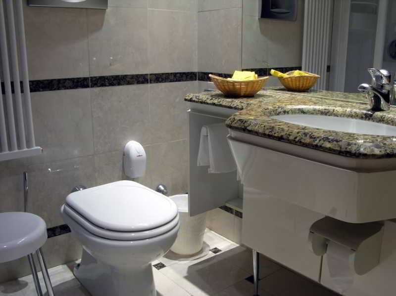 Hotel Motel Regal Vermezzo Esterno foto